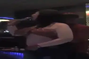 LC Karaoke Bebas Grepe Memek Dijilatin Kontol